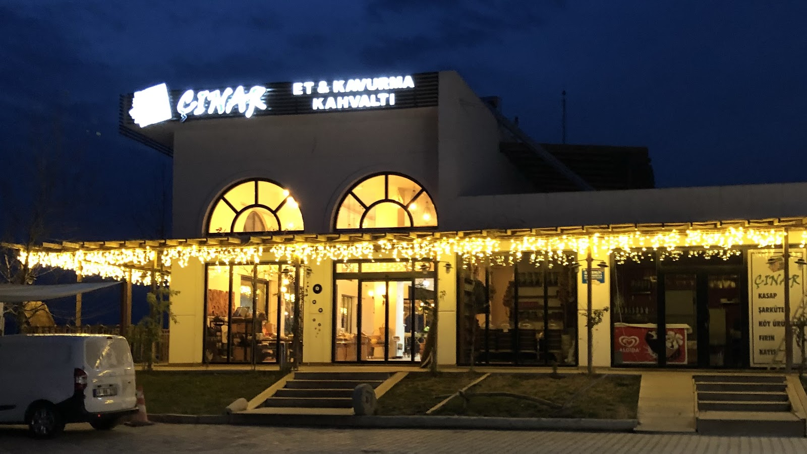ÇINAR RESTORAN (Et Kavurma Kahvaltı)