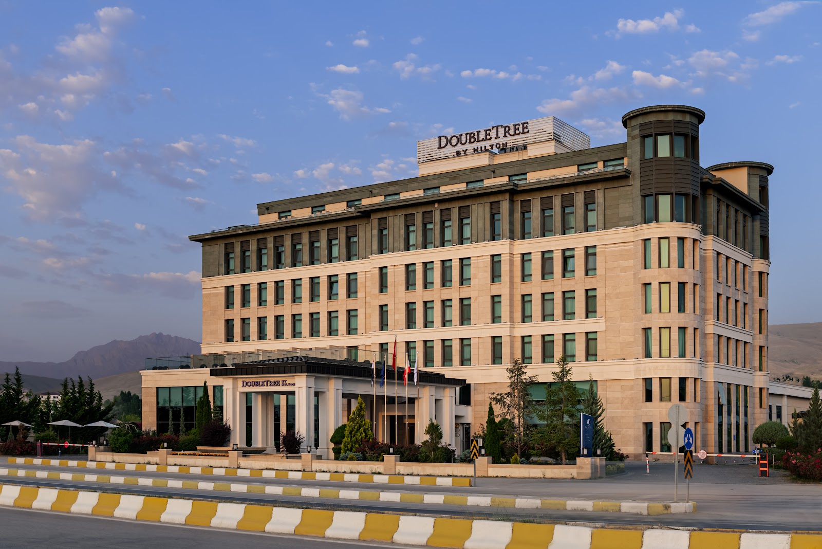 DoubleTree by Hilton Van