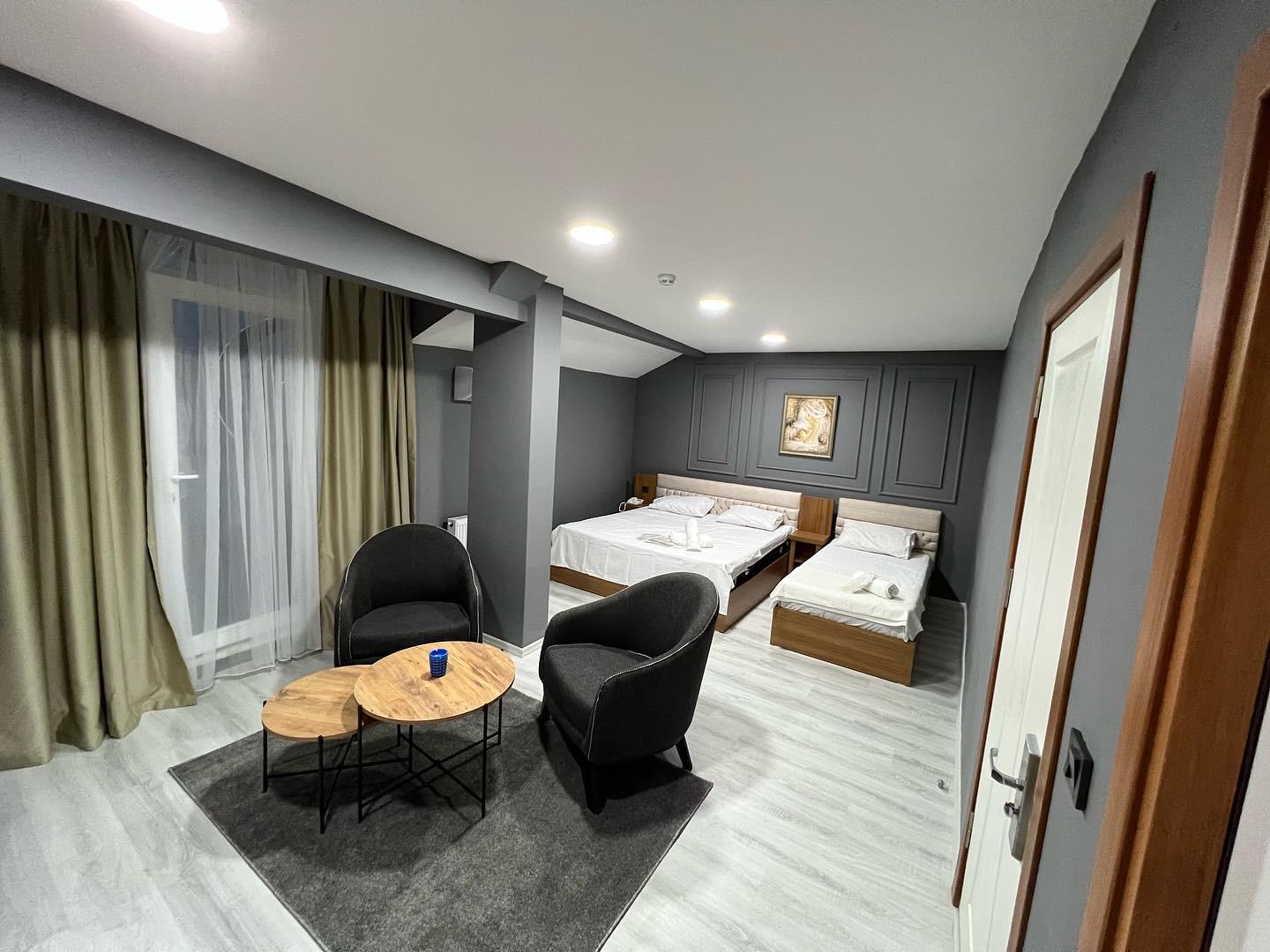 In House Hotel
