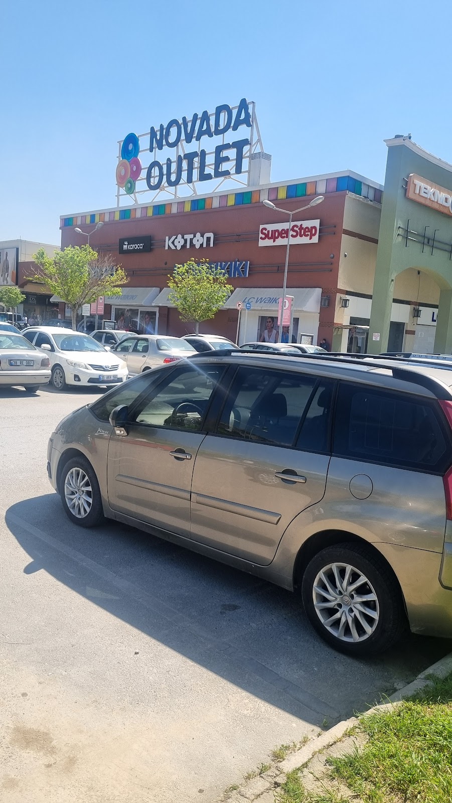 Novada Outlet Söke