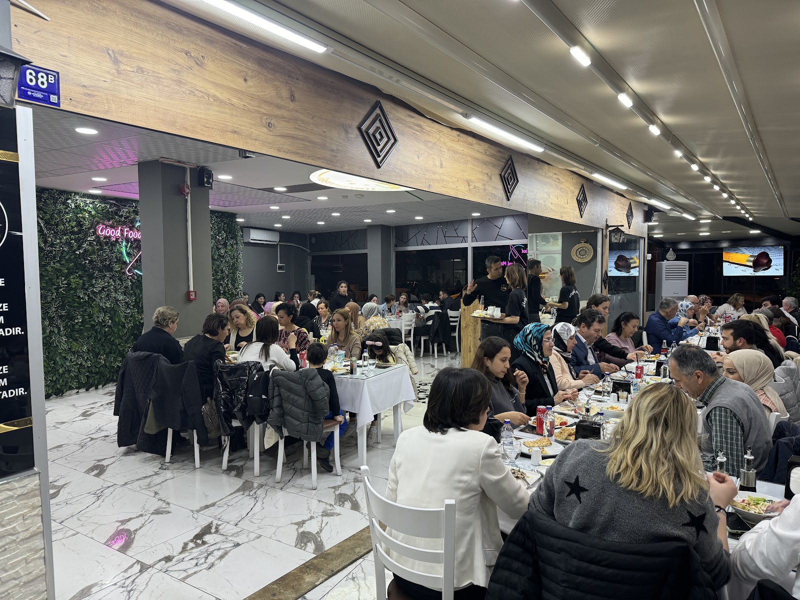 Popide restaurant