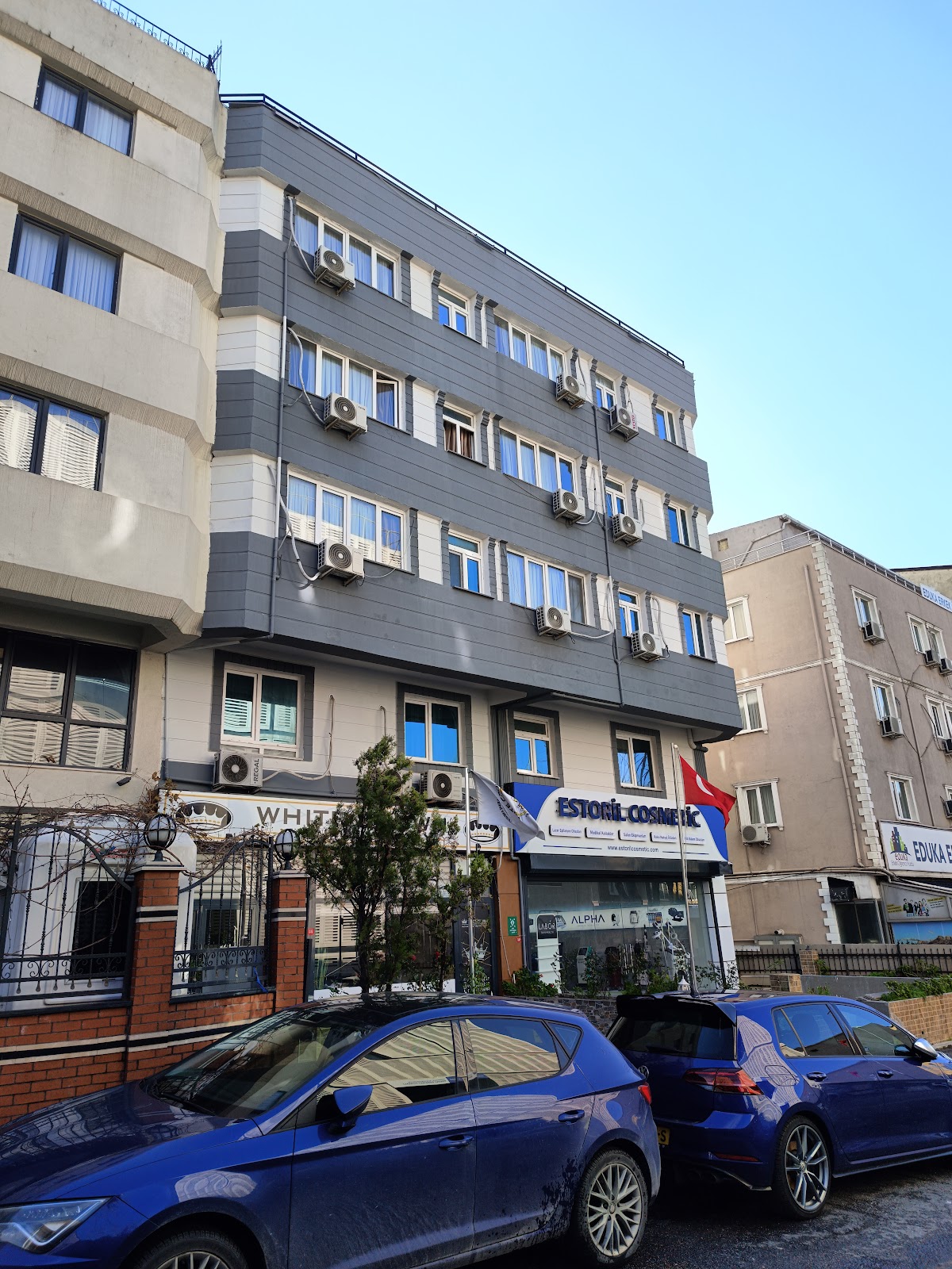 White Crown Apartman ve Yaşam Merkezi
