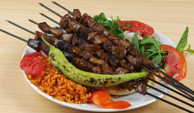 Diyarbakır cartlak kebabı (ciğer kebabı) fotoğrafı