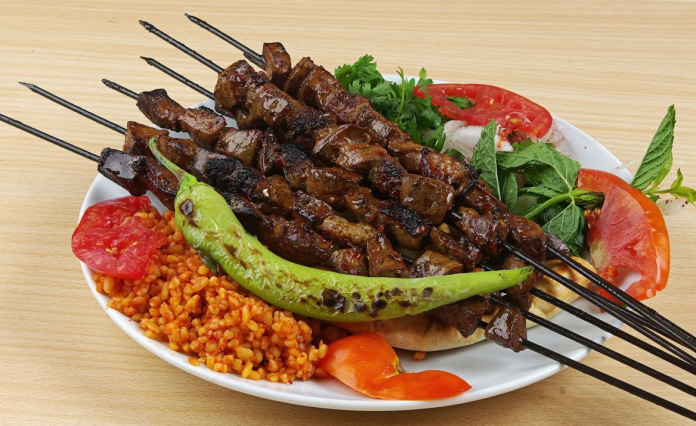 Diyarbakır cartlak kebabı (ciğer kebabı)