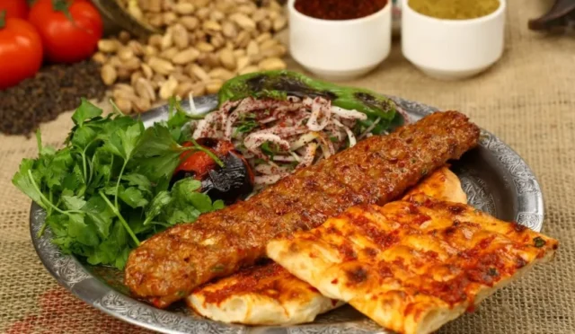Adana kebap fotoğrafı