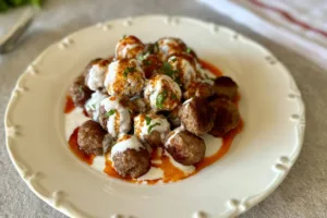 Denizli Yoğurtlu Köfte