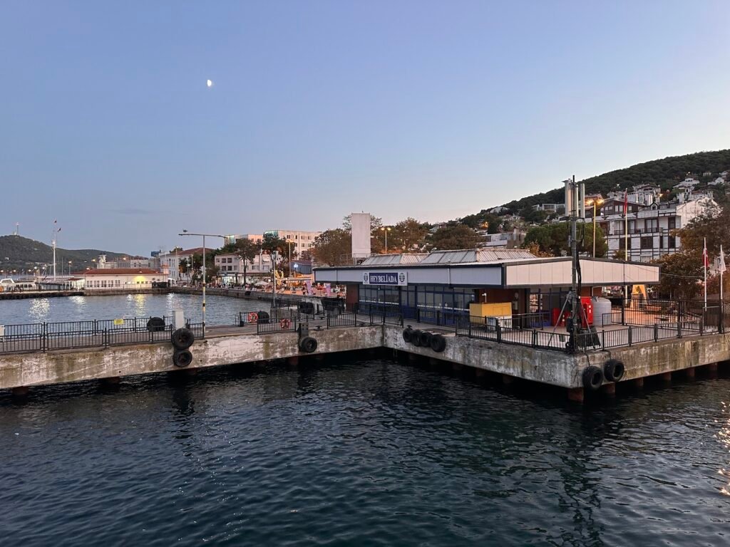 Heybeliada Vapur İskelesi – Adalar