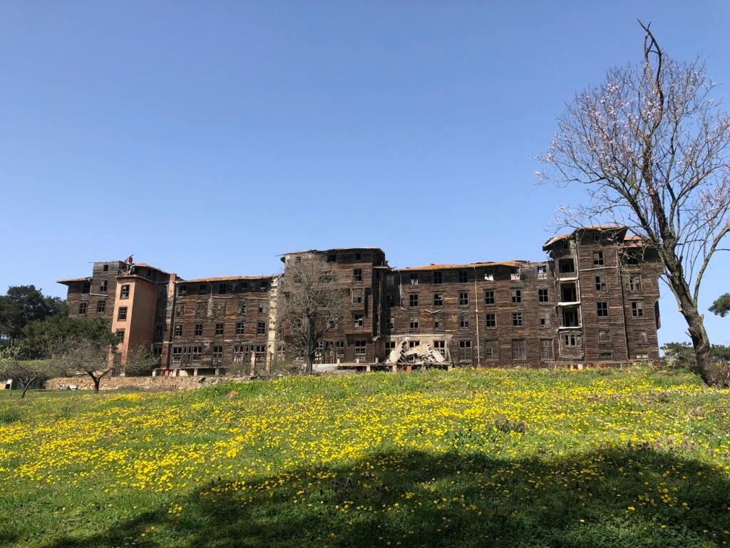 Büyükada Rum Yetimhanesi – Adalar